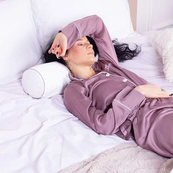 Фото - Подушка валик MirSon №8126 Velvet Line 28-0001 White EcoSilk 70х16 см (2200006248972)