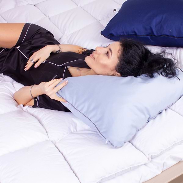 Фото - Подушка ортопедична MirSon №4099 Delicate satin 0843 Grey Blue MEN (2200006423133)