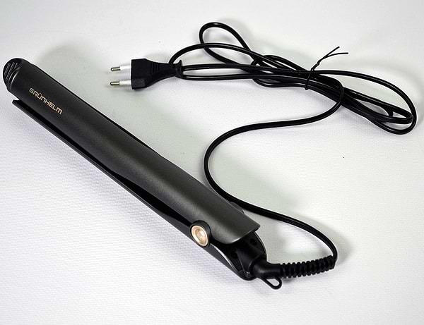 Фото - Выпрямитель волос Grunhelm GHS-630