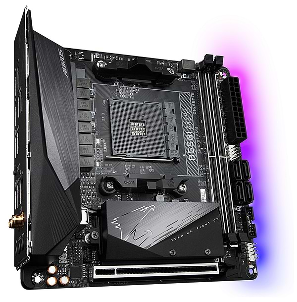 Фото - Материнська плата Gigabyte B550I AORUS PRO AX