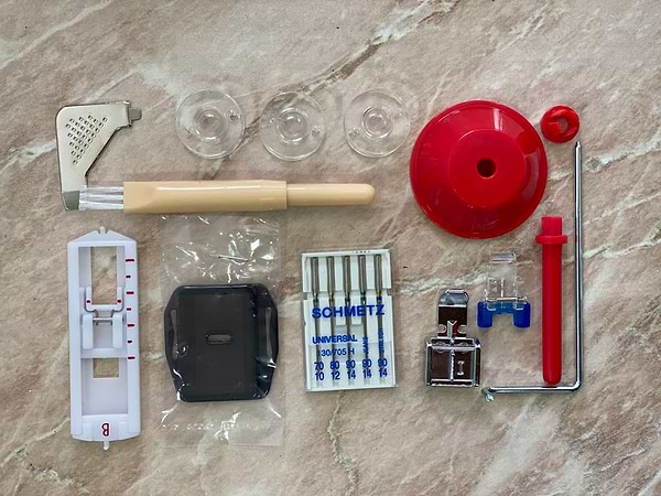 Фото - Швейна машина Veritas Niki