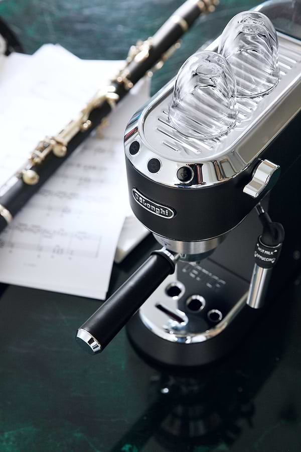 Фото - Кавоварка рожкова Delonghi EC 685.BK