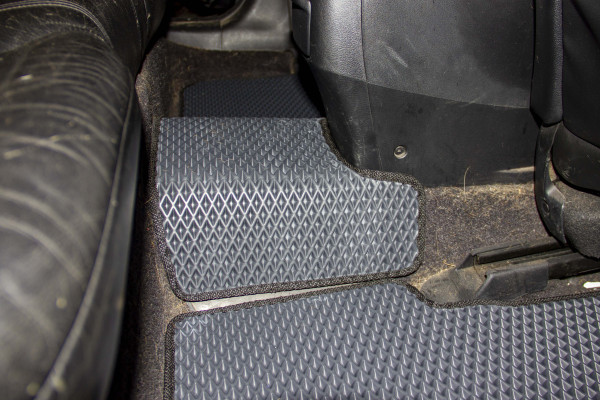 Фото - Килимки з екошкіри в салон авто EVAtech ECO для Accord AT (Electric seats) Honda 2003-2008 7 покоління Sedan EU (HA13173CV5TL2BBB)