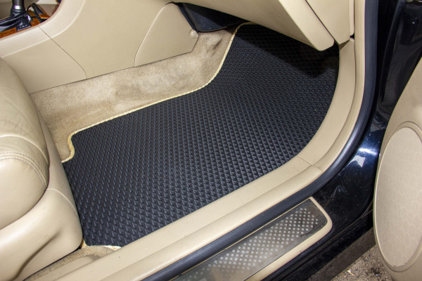 Фото - Килимки з екошкіри в салон авто EVAtech ECO для Accord AT (Electric seats) Honda 2003-2008 7 покоління Sedan EU (HA13173CG5TL2BBB)