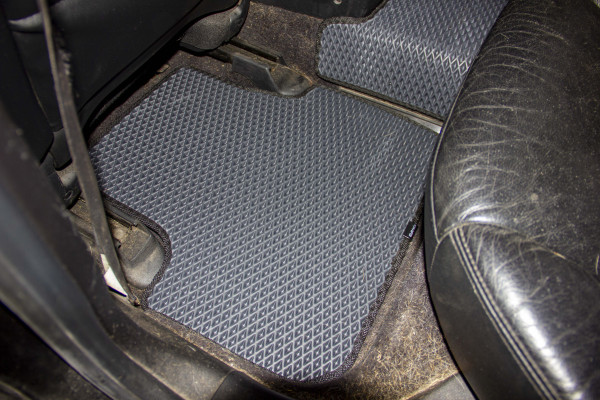 Фото - Килимки з екошкіри в салон авто EVAtech ECO для Accord AT (Electric seats) Honda 2003-2008 7 покоління Sedan EU (HA13173CV5TL2BBB)