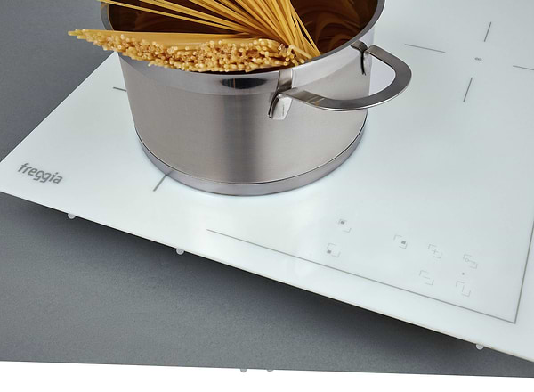 Фото - Варочная панель электрическая Freggia HCI43W/1