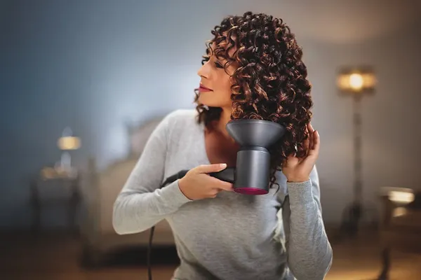 Фото - Фен Dyson HD01 Supersonic фуксия