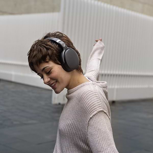 Фото - Навушники повнорозмірні бездротові Sennheiser HD 450 BT White (508387)