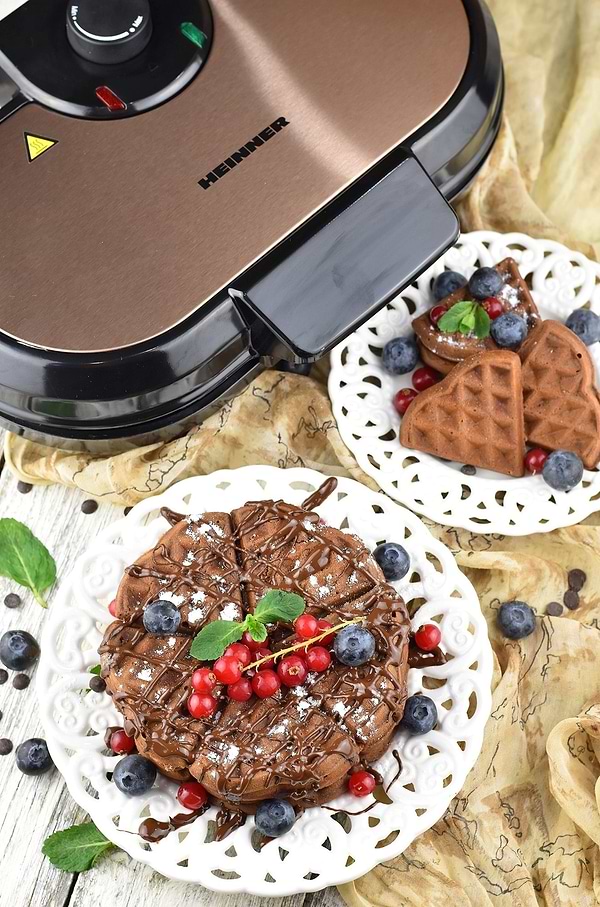 Фото - Вафельница Heinner HWF-1000CR