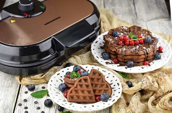 Фото - Вафельница Heinner HWF-1000CR