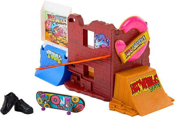 Фото - Ігровий набір Hot Wheels "Перше тренування" серії "Скейти" (в ас.) (HGT91)