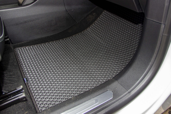 Фото - EVA килимки в салон авто EVAtech для H6 FWD Haval 2020 3 покоління SUV EU HL1769PVR4RBB