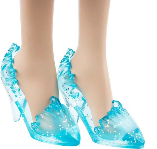 Фото - Колекційна лялька Disney Frozen Ельза з м/ф "Крижане серце" у сукні зі шлейфом (HLW47)