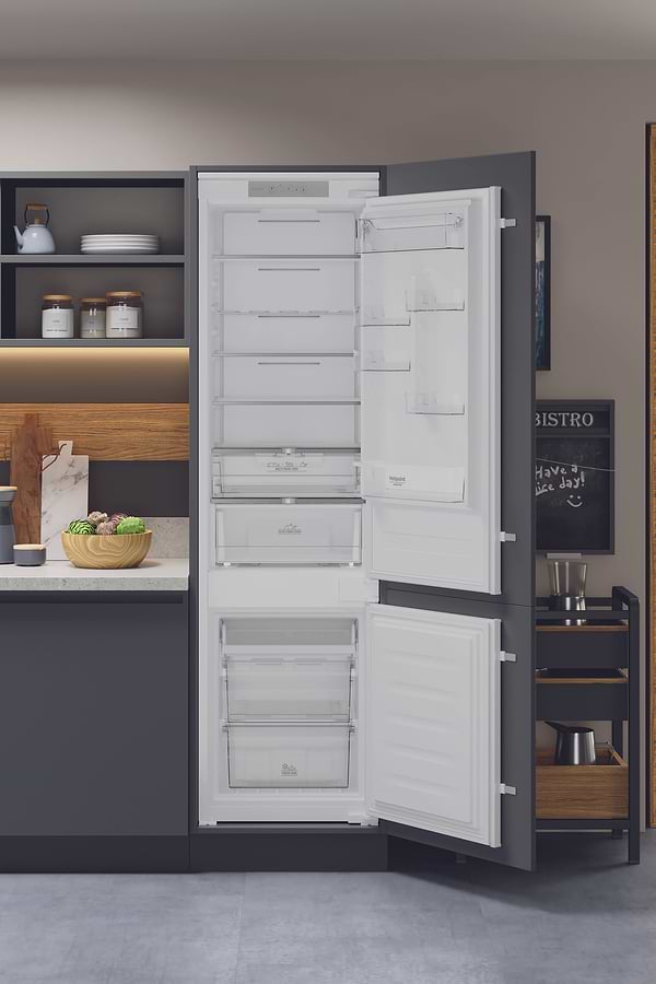 Фото - Холодильник вбудований Hotpoint-Ariston HAC20T321