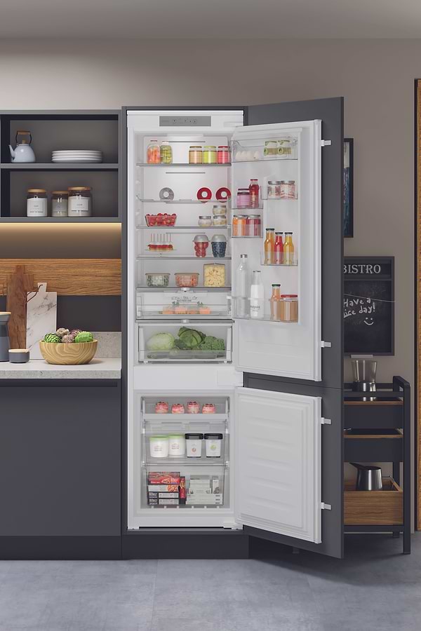 Фото - Холодильник вбудований Hotpoint-Ariston HAC20T321