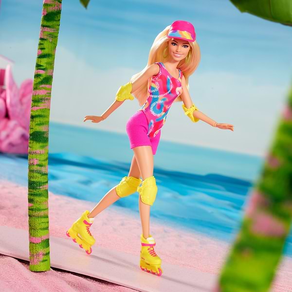Фото - Колекційна лялька Barbie Barbie "Roller-Skating" за мотивами фільму "Барбі" (HRB04)