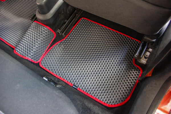 Фото - EVA килимки в салон авто EVAtech для Fiesta (Mark 6) 5-doors Ford 2002-2009 5 покоління Htb EU FD3335C5SBB