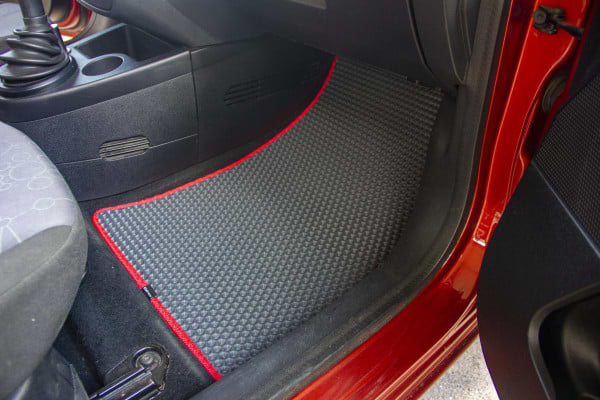 Фото - EVA килимки в салон авто EVAtech для Fiesta (Mark 6) 5-doors Ford 2002-2009 5 покоління Htb EU FD3335C5SBB