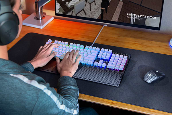 Фото - Клавіатура дротова ігрова Razer BlackWidow V3 Green Switch Roblox Edition (RZ03-03542800-R3M1)