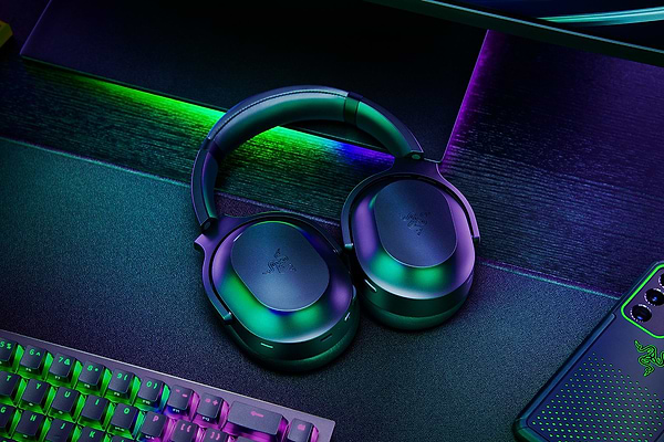 Фото - Гарнітура бездротова ігрова Razer Barracuda Pro (RZ04-03780100-R3M1)
