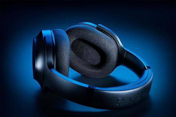 Фото - Гарнітура бездротова ігрова Razer Barracuda (RZ04-03790100-R3M1)