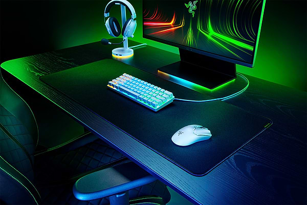 Фото - Миша бездротова ігрова Razer Viper V2 PRO White (RZ01-04390200-R3G1)