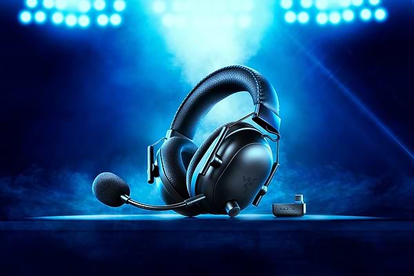 Фото - Гарнітура бездротова ігрова Razer BlackShark V2 Pro for PS5, Black (RZ04-04530500-R3G1)