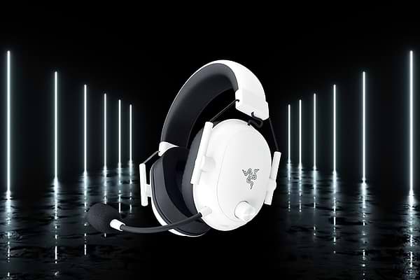 Фото - Гарнітура бездротова ігрова Razer Blackshark V2 HyperSpeed Wireless White (RZ04-04960200-R3M1)