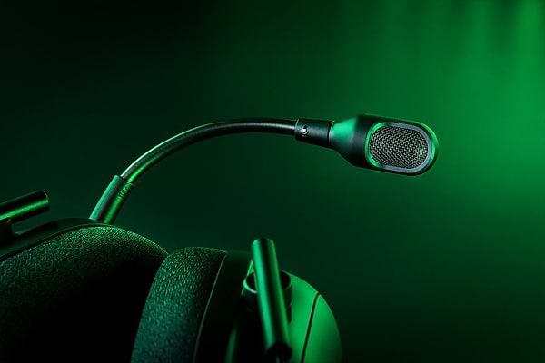 Фото - Гарнітура бездротова ігрова Razer Blackshark V2 PRO Wireless 
Black (RZ04-04530100-R3M1)
