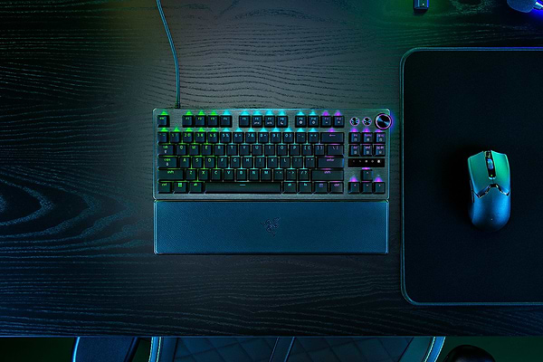 Фото - Клавиатура проводная игровая Razer Huntsman V3 PRO TKL (RZ03-04980100-R3M1)