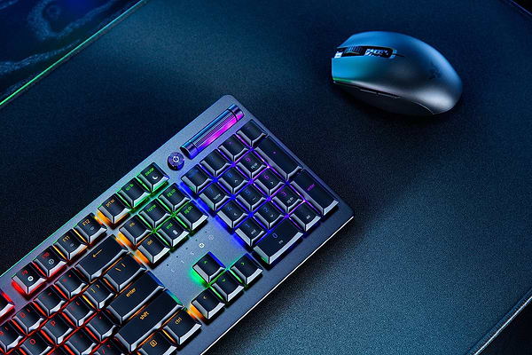 Фото - Клавиатура беспроводная игровая Razer DeathStalker V2 Pro Wireless Red Switch RU (RZ03-04360800-R3M1)