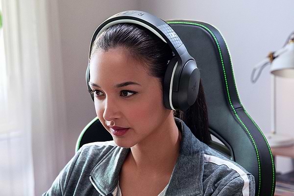 Фото - Гарнітура бездротова ігрова Razer Barracuda X 2022 Roblox Edition Black (RZ04-04430400-R3M1)