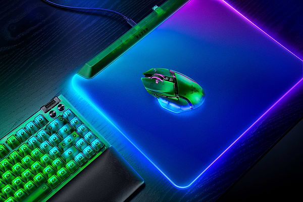 Фото - Миша бездротова ігрова Razer Basilisk V3 PRO Wireless, 35K, Phantom Green (RZ01-05240300-R3G1)
