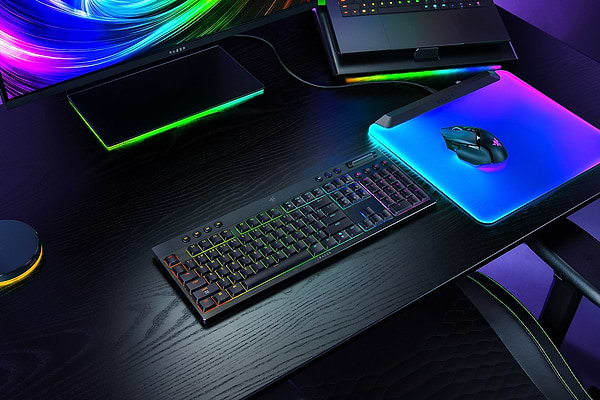 Фото - Клавиатура беспроводная игровая Razer BlackWidow V4 Low-Profile Green switch (RZ03-05270100-R3M1)