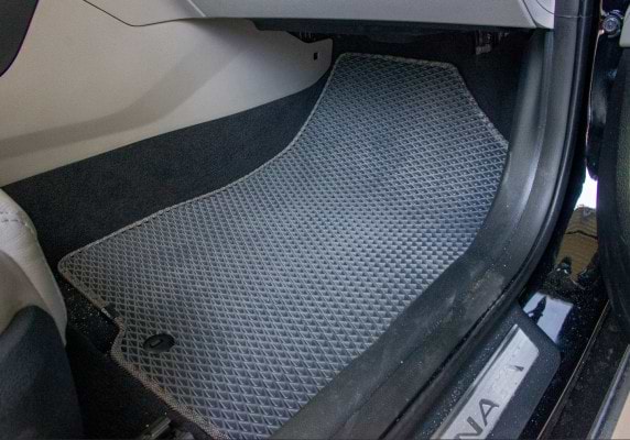 Фото - Коврики из экокожи в салон авто EVAtech ECO для Sonata (LF) (5 clips) Hyundai 2014-2019 7 поколение Sedan USA (HY1510PGR4KH5BBB)