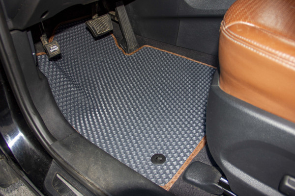 Фото - Коврики из экокожи в салон авто EVAtech ECO для Santa FE (DM) 5 seats Hyundai 2012-2017 3 поколение SUV EU HY33415CD5KH3BBB