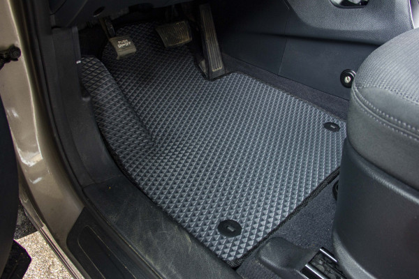 Фото - Коврики из экокожи в салон авто EVAtech ECO для Santa FE (DM) 5 seats Hyundai 2012-2017 3 поколение SUV EU HY33415CD5KH3BBB