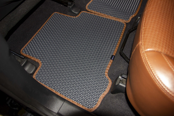 Фото - Коврики из экокожи в салон авто EVAtech ECO для Santa FE (DM) 5 seats Hyundai 2012-2017 3 поколение SUV EU HY33415CB5KH3BBB