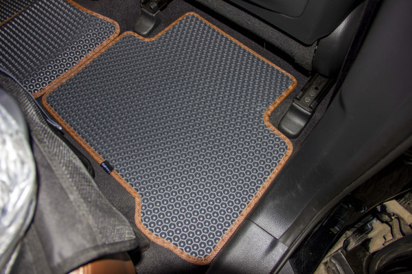 Фото - Коврики из экокожи в салон авто EVAtech ECO для Santa FE (DM) 5 seats Hyundai 2012-2017 3 поколение SUV EU HY33415CB5KH3BBB