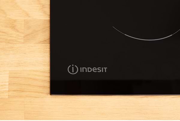 Фото - Варильна поверхня електрична Indesit IB 65B60 NE