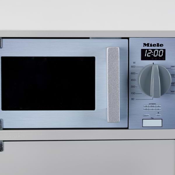 Фото - Сюжетно-рольова гра. Кухня Klein Miele - Іграшкова кухня Сімейна, дерево (МДФ), велика (7194)