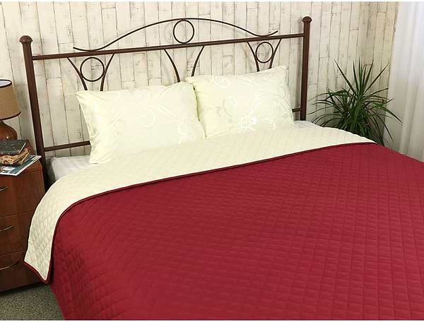 Фото - Покривало двоспальне Руно 220х240 мікрофайбер Гранада молочно-бордове (330.52У_Гранада) Фото - Покривало двоспальне Руно 220х240 мікрофайбер Гранада молочно-бордове (330.52У_Гранада)