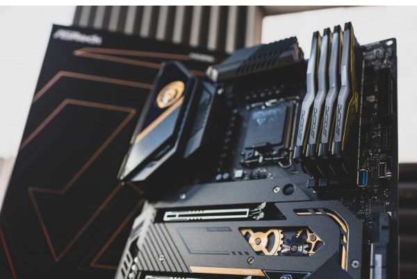 Фото - Память DDR OCPC Pista Black Label DDR5 6600MHz 32GB Kit 2x16GB (MMPT2K32GD566C40BL)