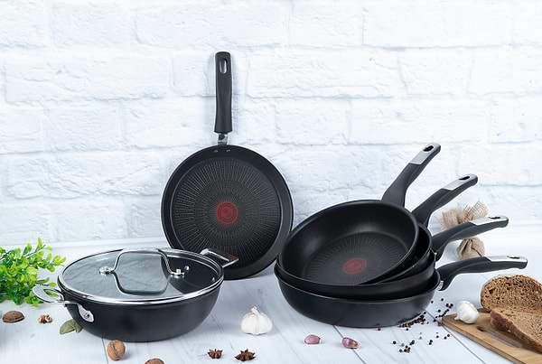 Фото - Сковорода універсальна Tefal G2550672 Unlimited 28 см