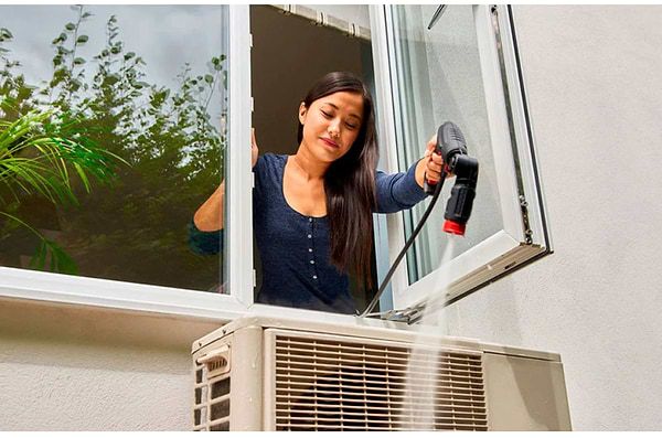 Фото - Минимойка Bosch Easy Aquatak 100  (0.600.8A7.E00)