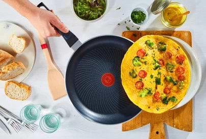 Фото - Сковорода універсальна Tefal C2720653 Start&Cook 28 см