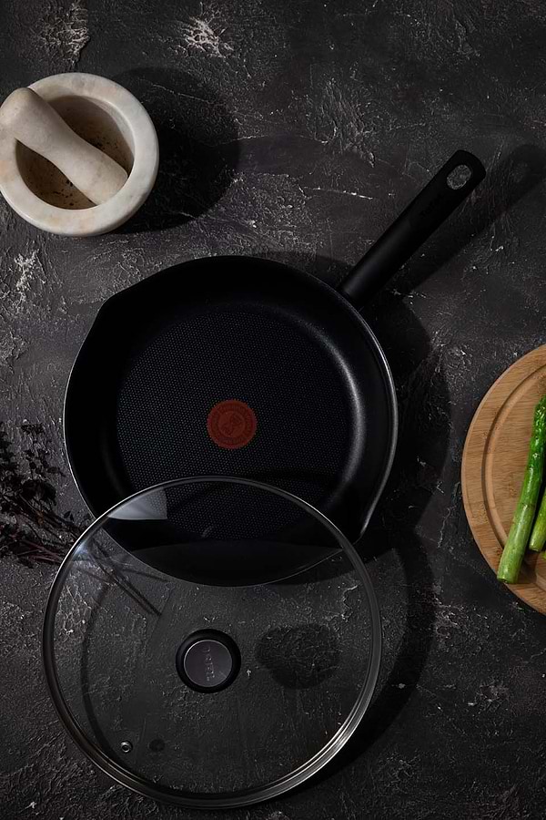 Фото - Сковорода универсальная Tefal B5660653_SET Family Day с кр 28 см