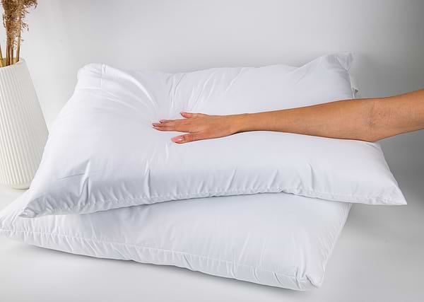 Фото - Набір подушок стандартних FAM' HOME антиалергенних не стьобаних 2шт., 50х70 (KMPI5070C (550))