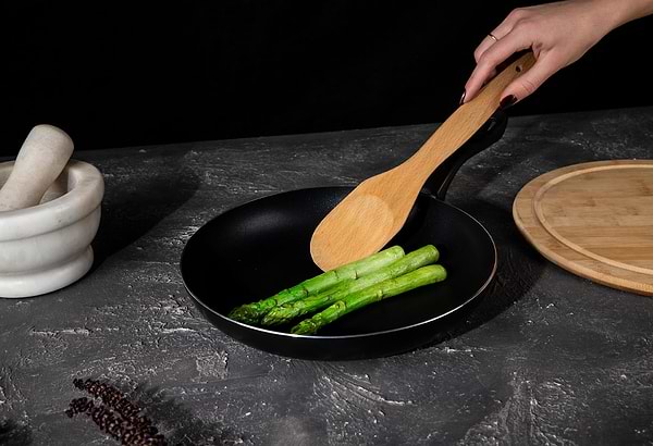 Фото - Сковорода універсальна Gusto Xylan matte 26 x 4.3 cм (GT-2308-26)