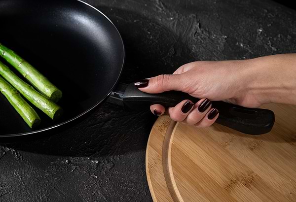 Фото - Сковорода універсальна Gusto Xylan matte 26 x 4.3 cм (GT-2308-26)